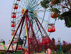 台中《麗寶樂園-馬拉灣水上樂園或麗寶探索樂園-雙園擇一》門票