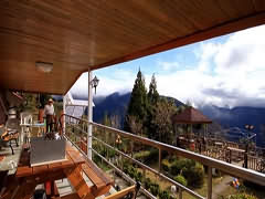 拉拉山-桃山渡假農場